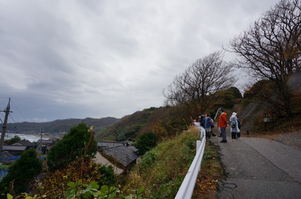 DSC03395椿寺へ